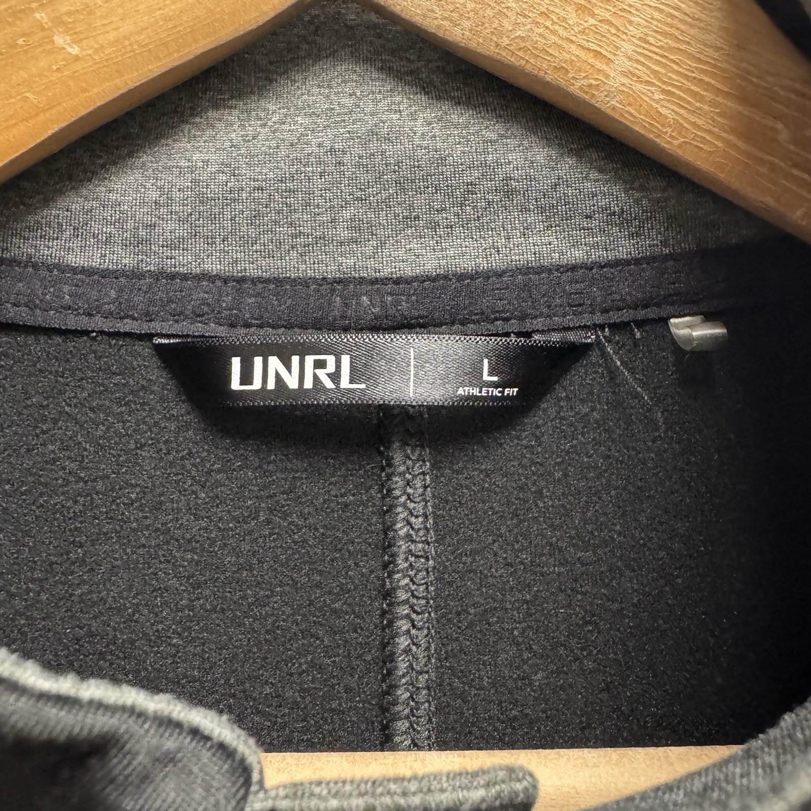 UNRL Men’s Large Athletic Black 1/4 Zip Golf Pullover Performance Best Buy Shirt