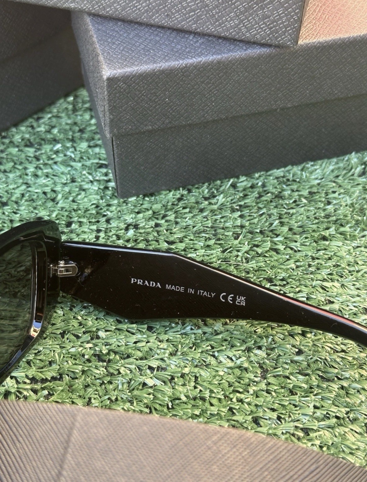 Prada Milano Glasses Unisex (Comes with identification card)