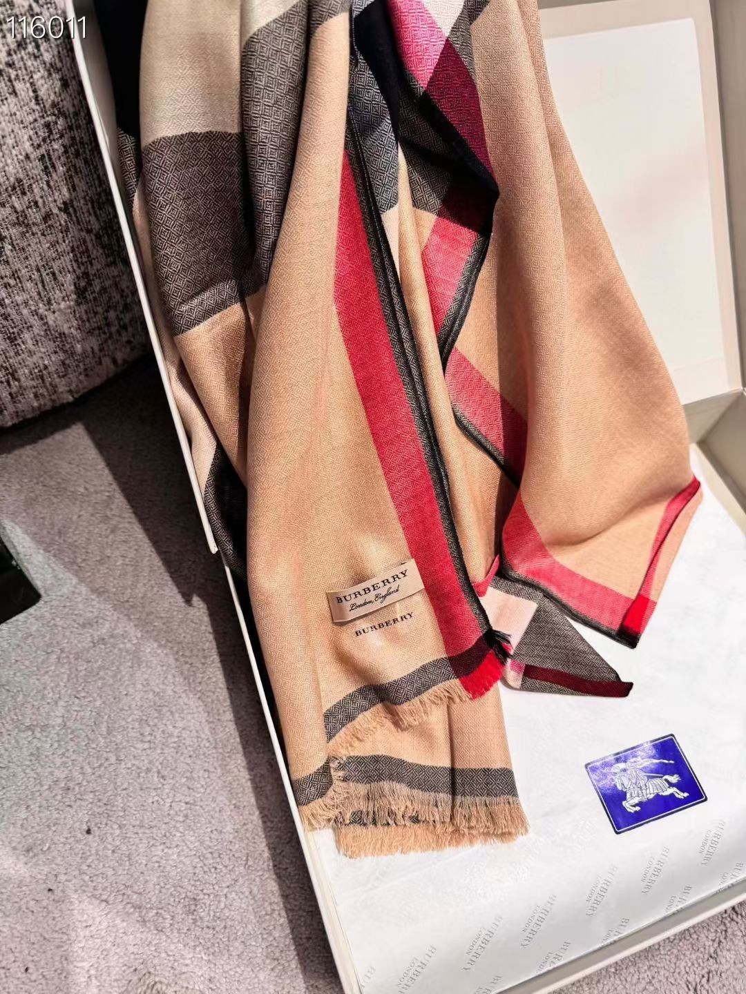 BURBERRY SCARF SHAWL AUTHENTIC 100% CASHMERE BEIGE BROWN BLACK CLASSIC LOGO