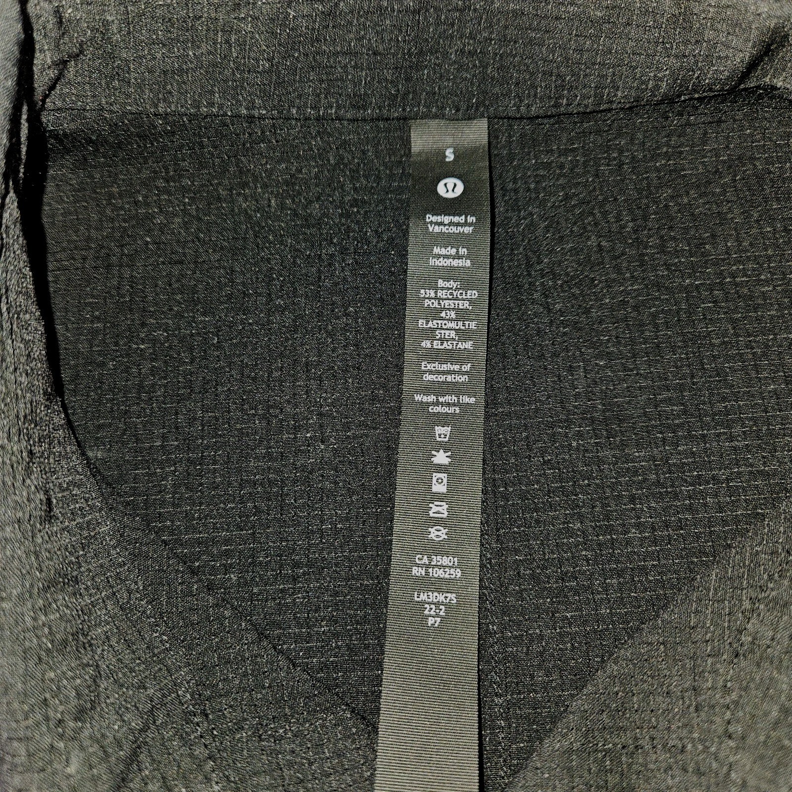 ​Lululemon New Venture Short Sleeve Shirt S Men’s Black Grid Button Down LM3DK7S