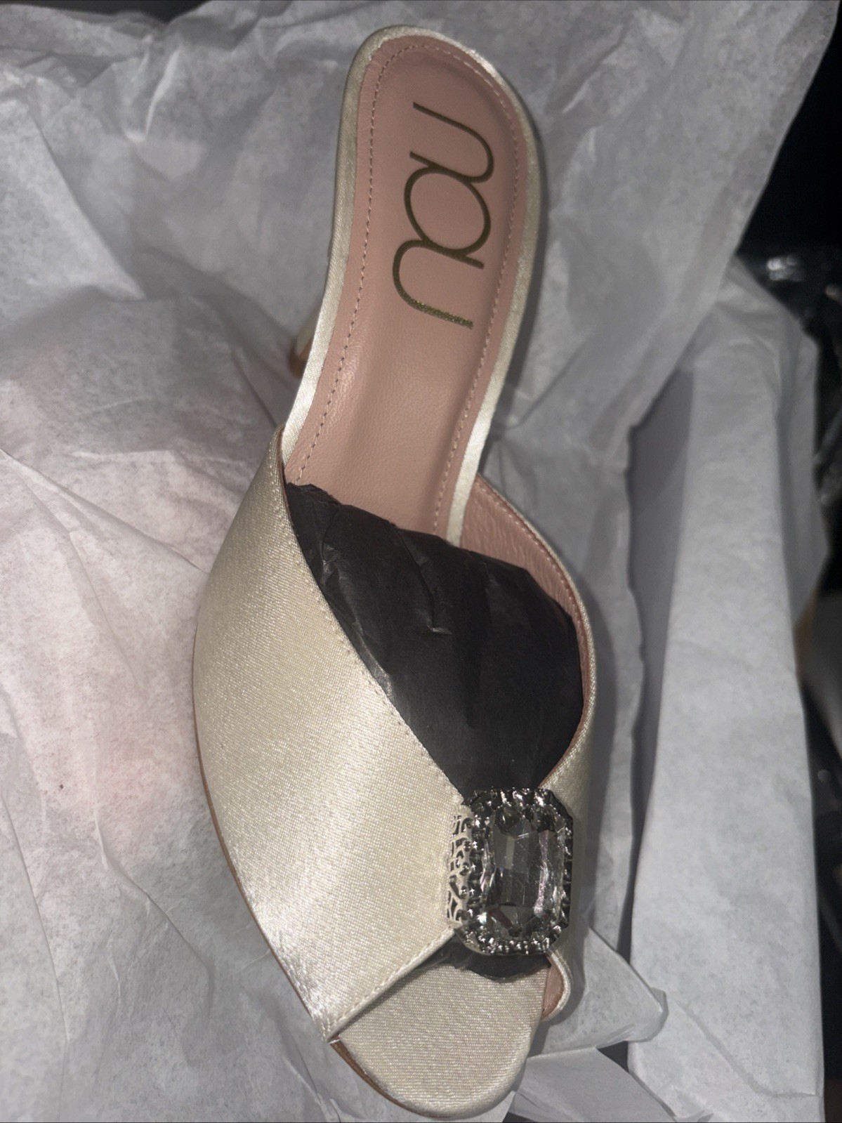 Nou The Mule Ivory Satin – Platinum Gem Size 38