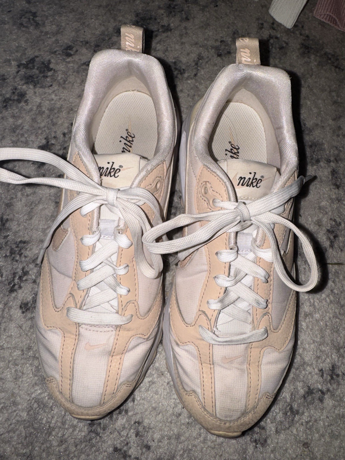Nike Air Max Dawn Low Top Lace-Up Sneakers Beige/White Mesh DR2395-600
