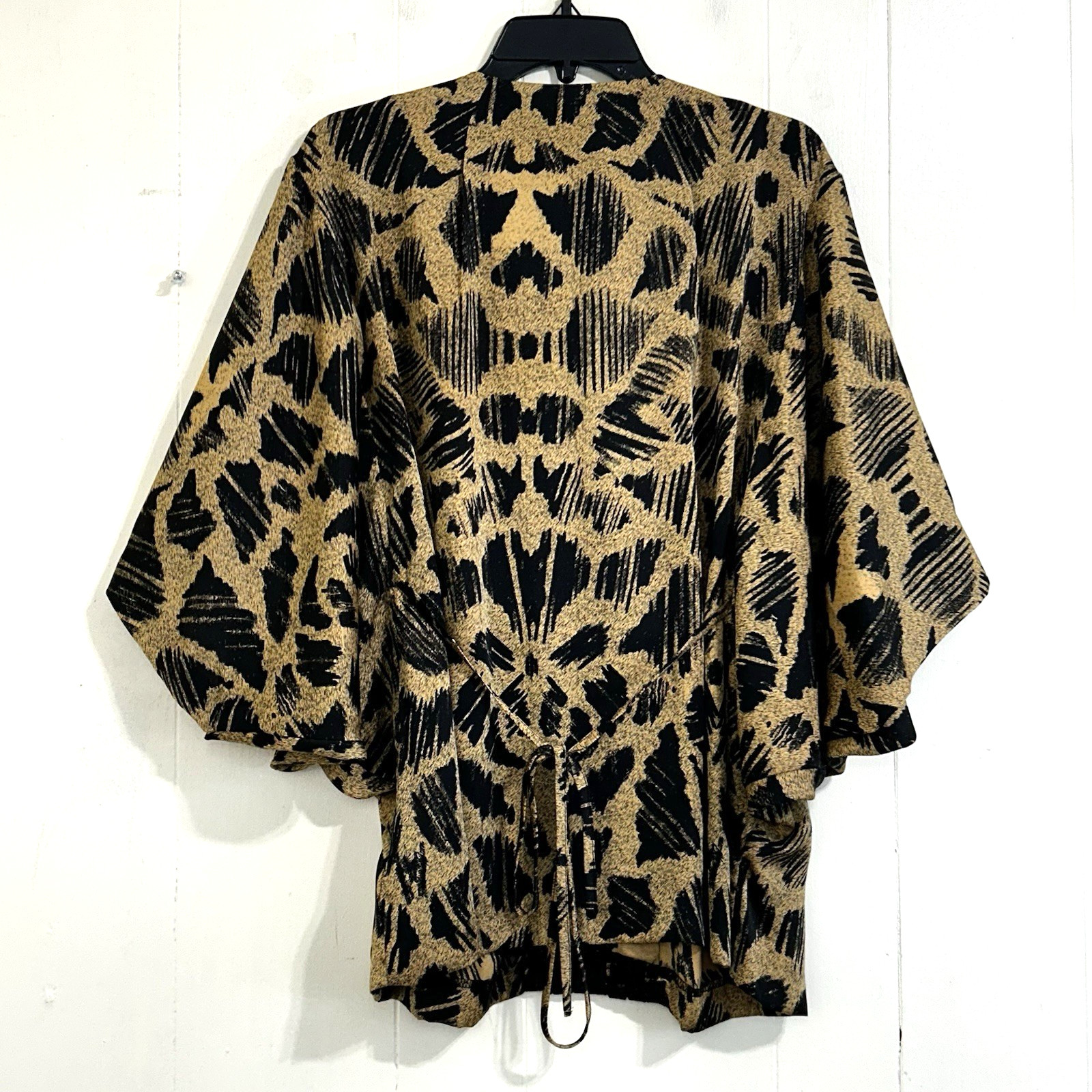 Dana Buchman Blouse Top Size Large Black Gold Animal Print Dolman Sleeve Top.