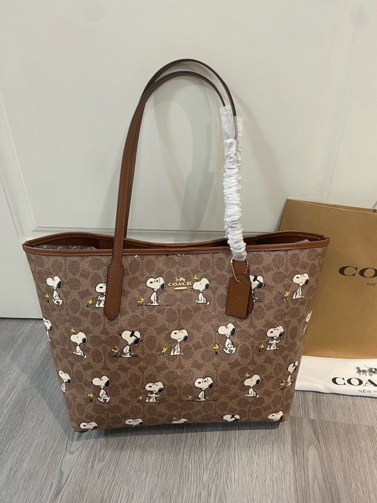 Coach x Peanuts Snoopy City Tote 33 Bag In Signature Canvas With Snoopy Print