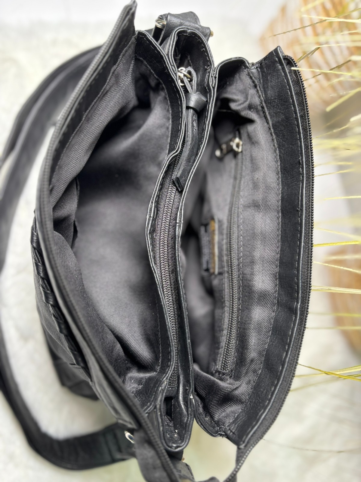 Great American Leatherworks Black Leather Crossbody Bag With Adjustable Strap