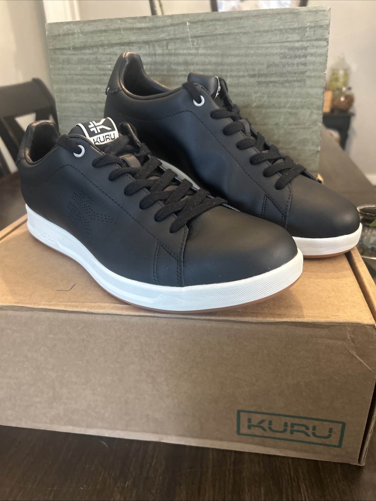Kuru Roam Mens Size 11.5 Jet Black Bright White Leather Shoes Sneakers