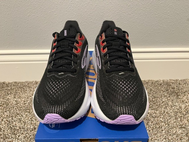 Women’s Size 8 Brooks Ghost 17 Running Shoes New In Box Black/Purple/Coral