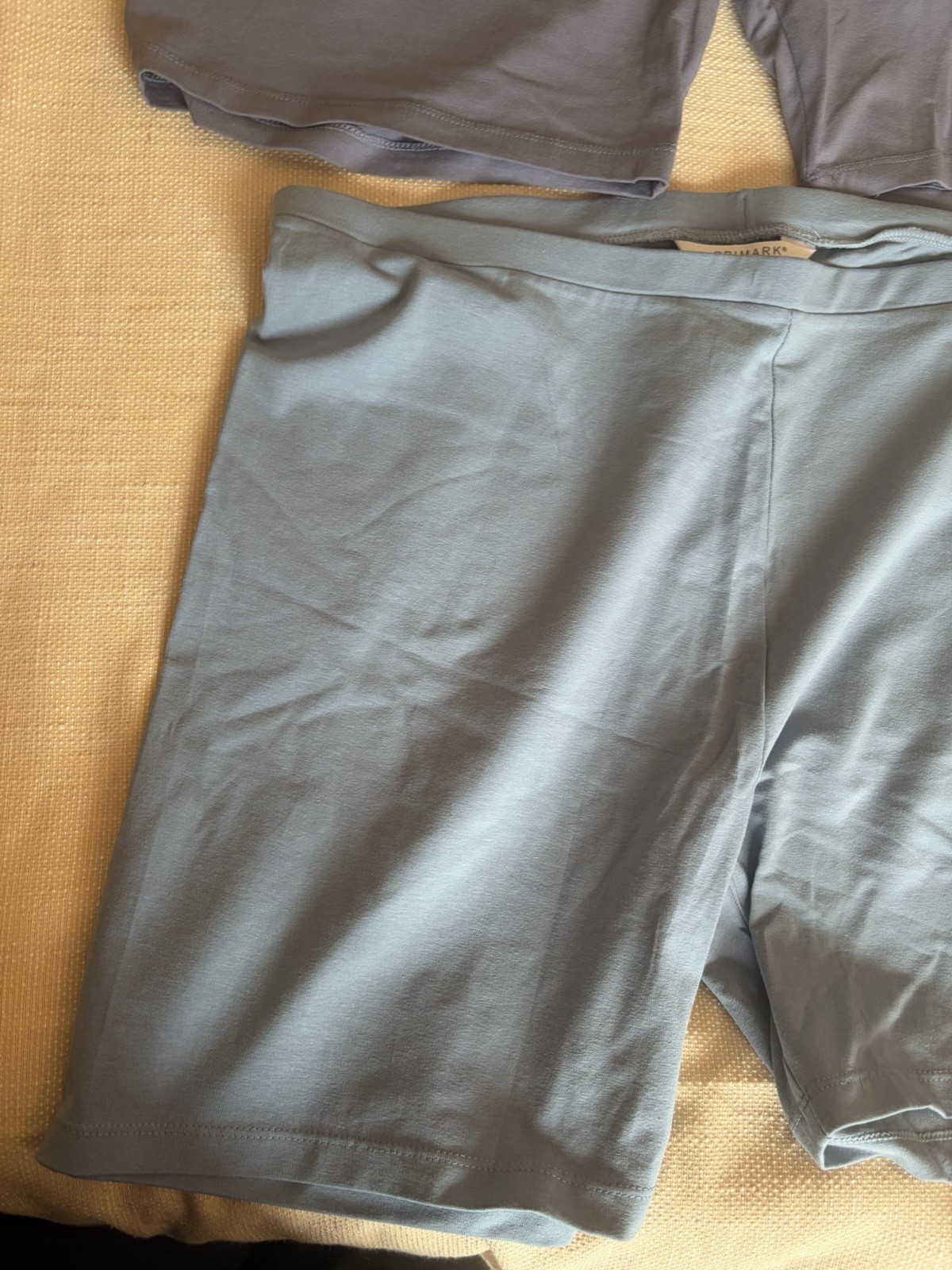 2 X Pairs Of Leggings Shorts Size XL (913)