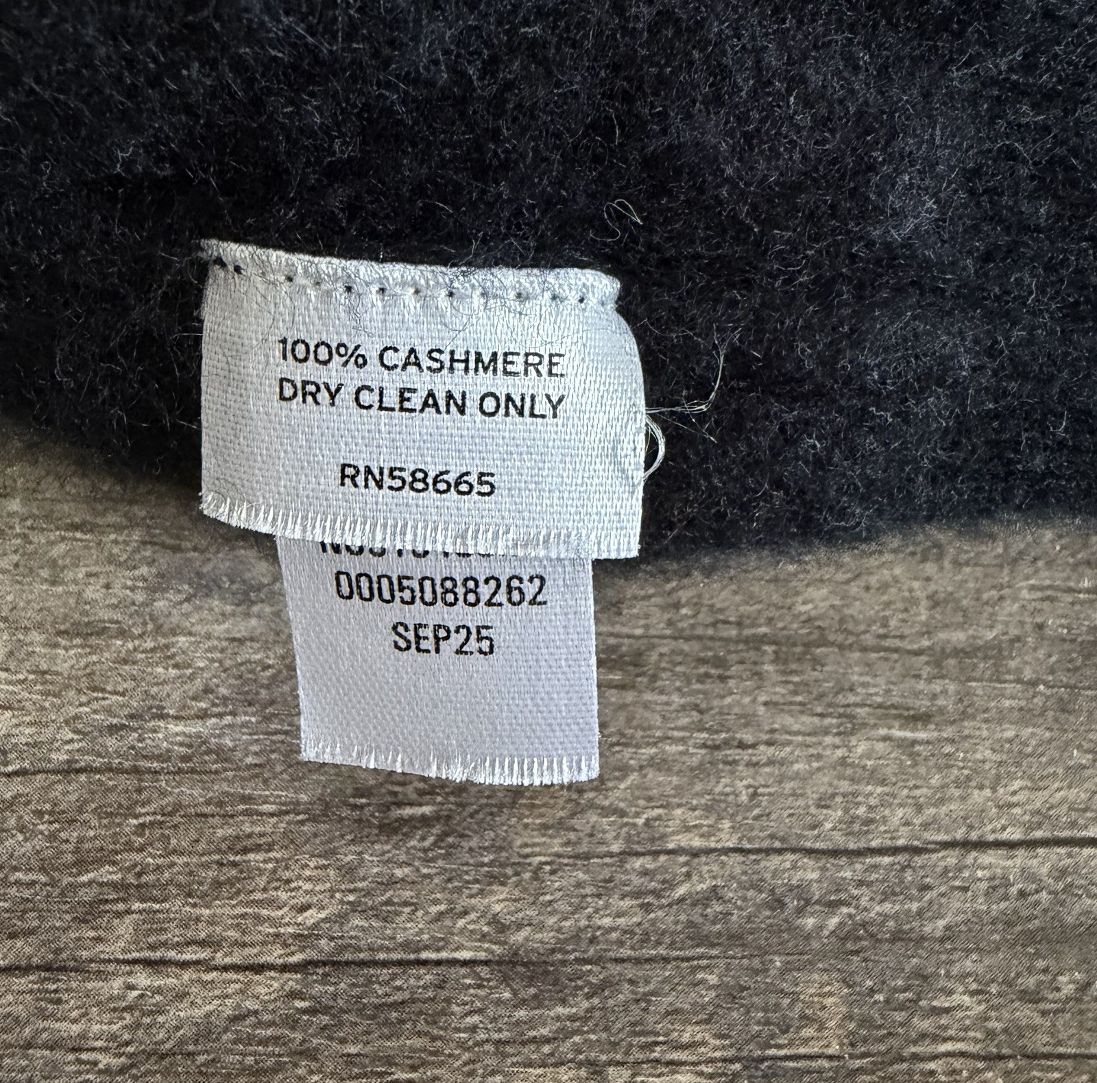 Nordstrom Women’s Size Large Black 100% Cashmere Crewneck Sweater