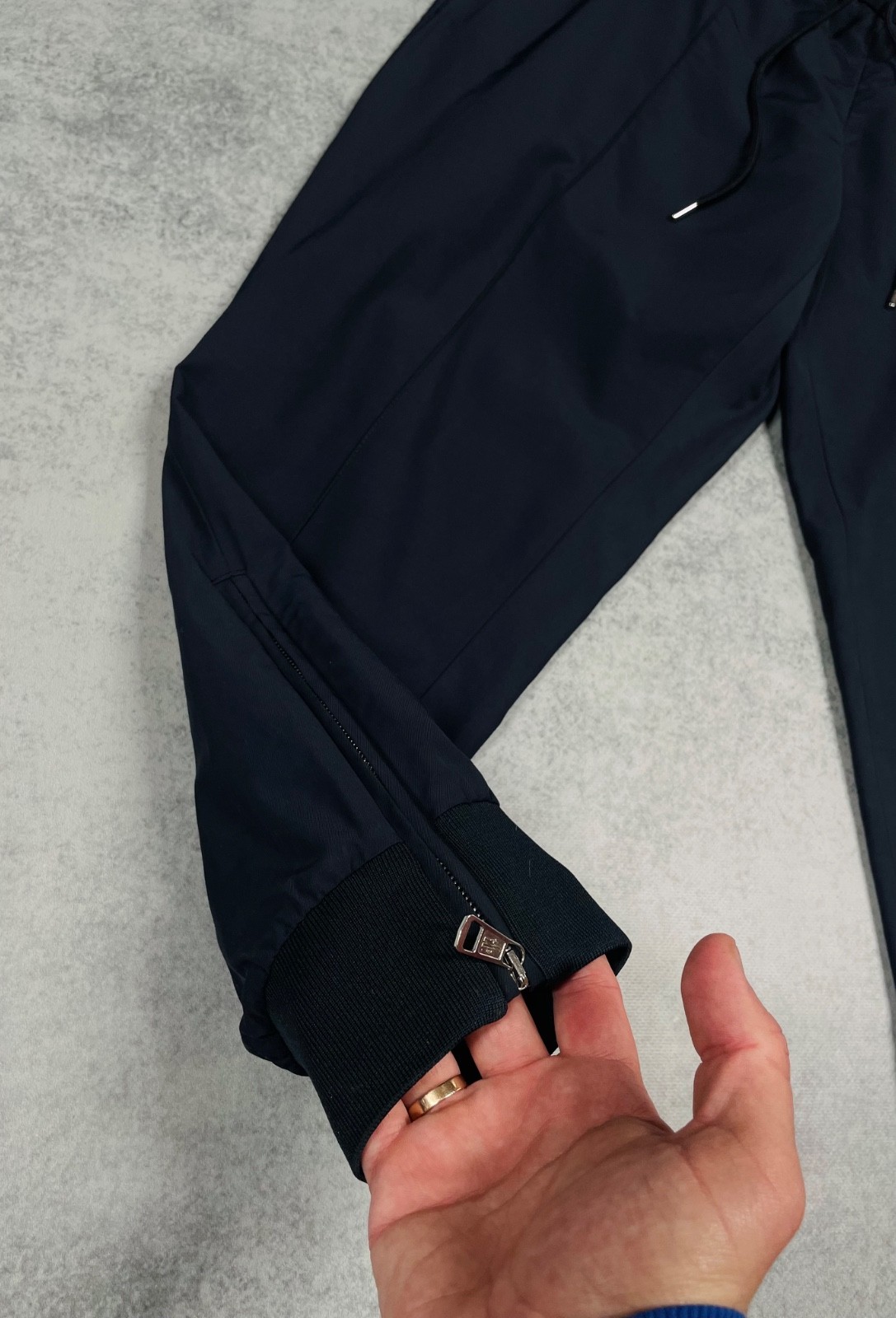 Moncler Men’s Navy Blue Zip Pantalone Sportive Casual Pants Size 52