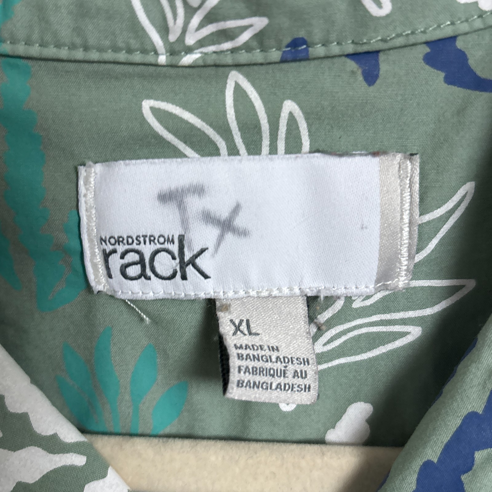 Nordstrom Rack Top XL Green Blue Floral Button Camp Hawaiian Matisse Inspired