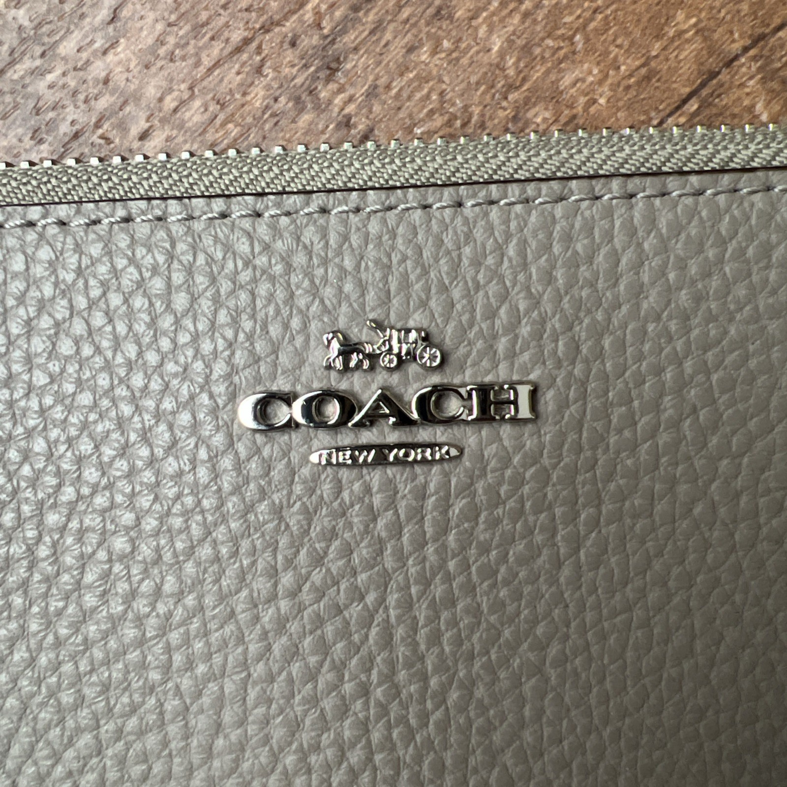 Coach Long Wallet 19cm Taupe Leather Gold Zip 12 Card Slots