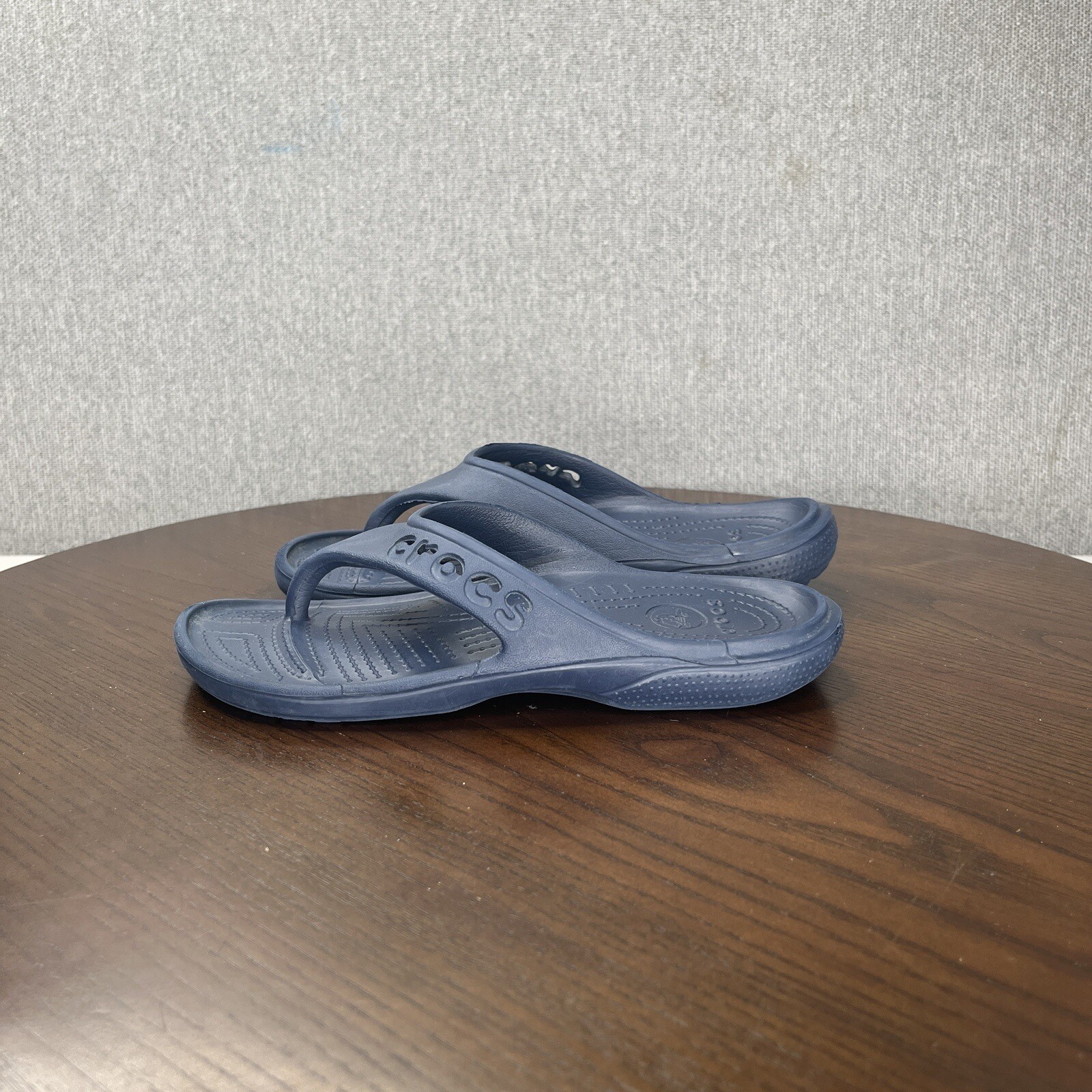 Crocs Baya Sandals Women’s 7 Blue Comfort Thong Flip Flop Slip On Water Shoe