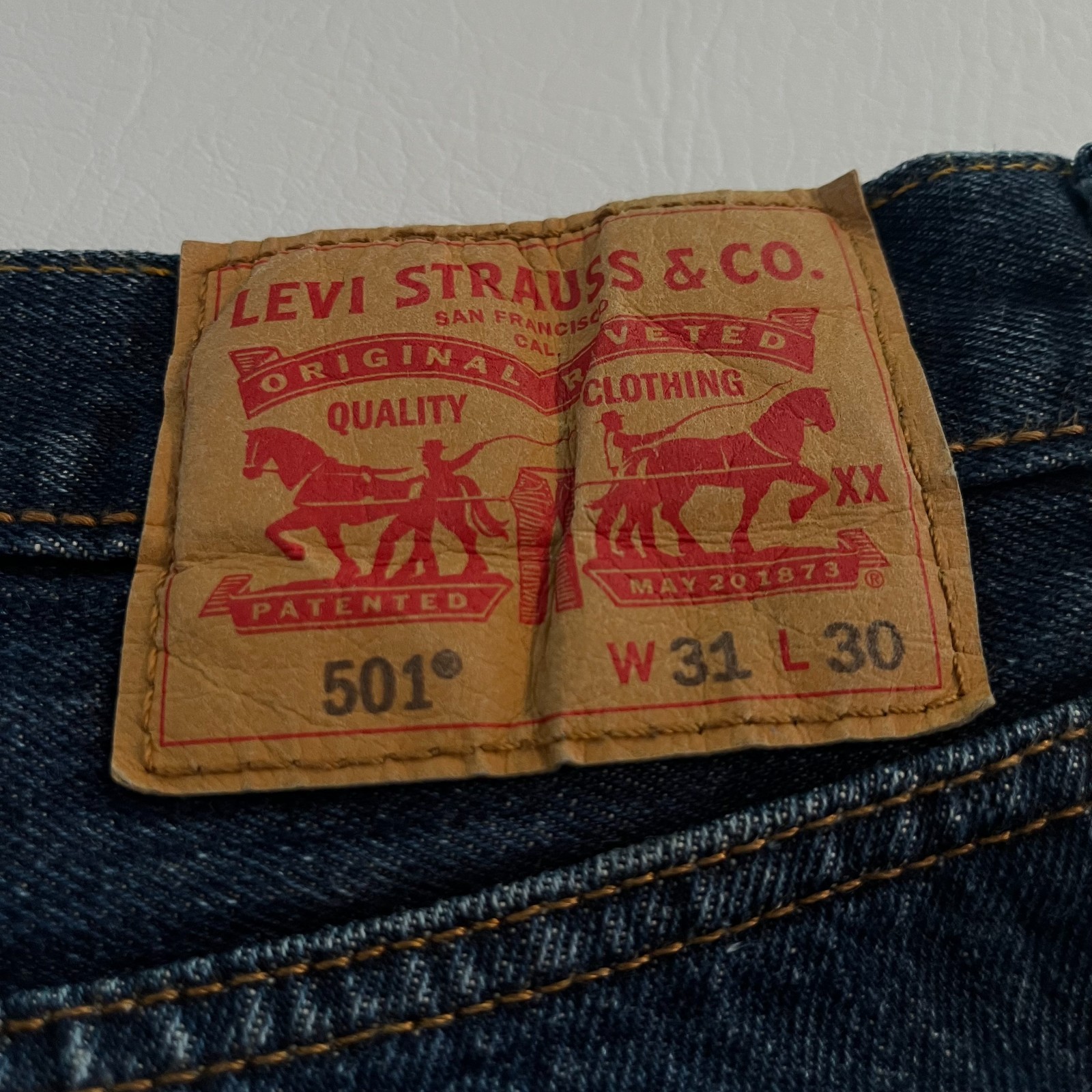 Levi’s Men’s 501 Jeans 31W x30L (Actual 30Wx29L) Button Fly Dark Blue Straight