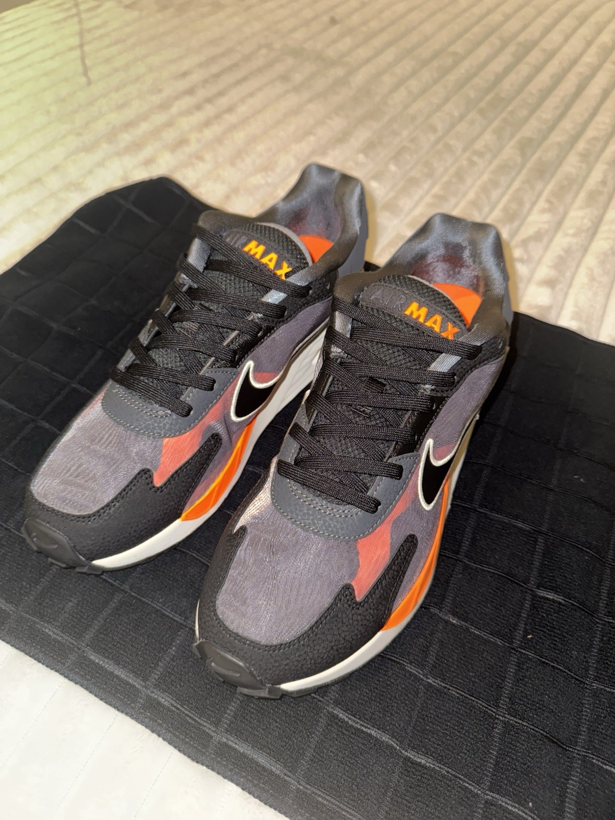 Nike Air Max Men’s Sneakers Gray Black Orange White FJ2594-001