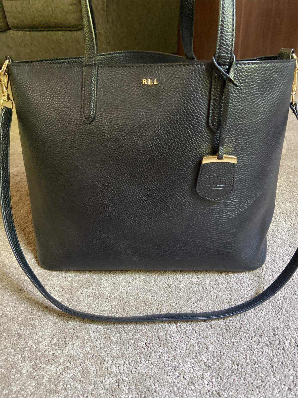 Lauren Ralph Lauren Black Med Size 100% Polyurethane Tote Classy Classic