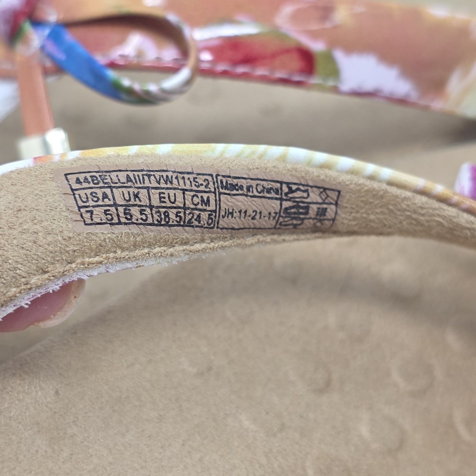 Vionic Bella II Floral Thong Sandal 7.5 Women’s TVW1115-2 Comfort Flip Flop EUC