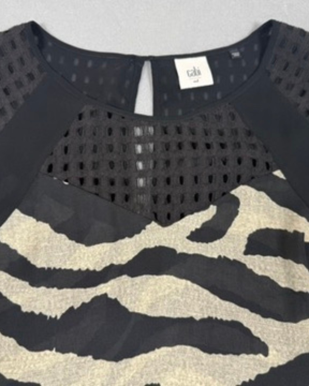 Cabi Medium Zebra Print Sleeveless Blouse Black White Keyhole Back Top
