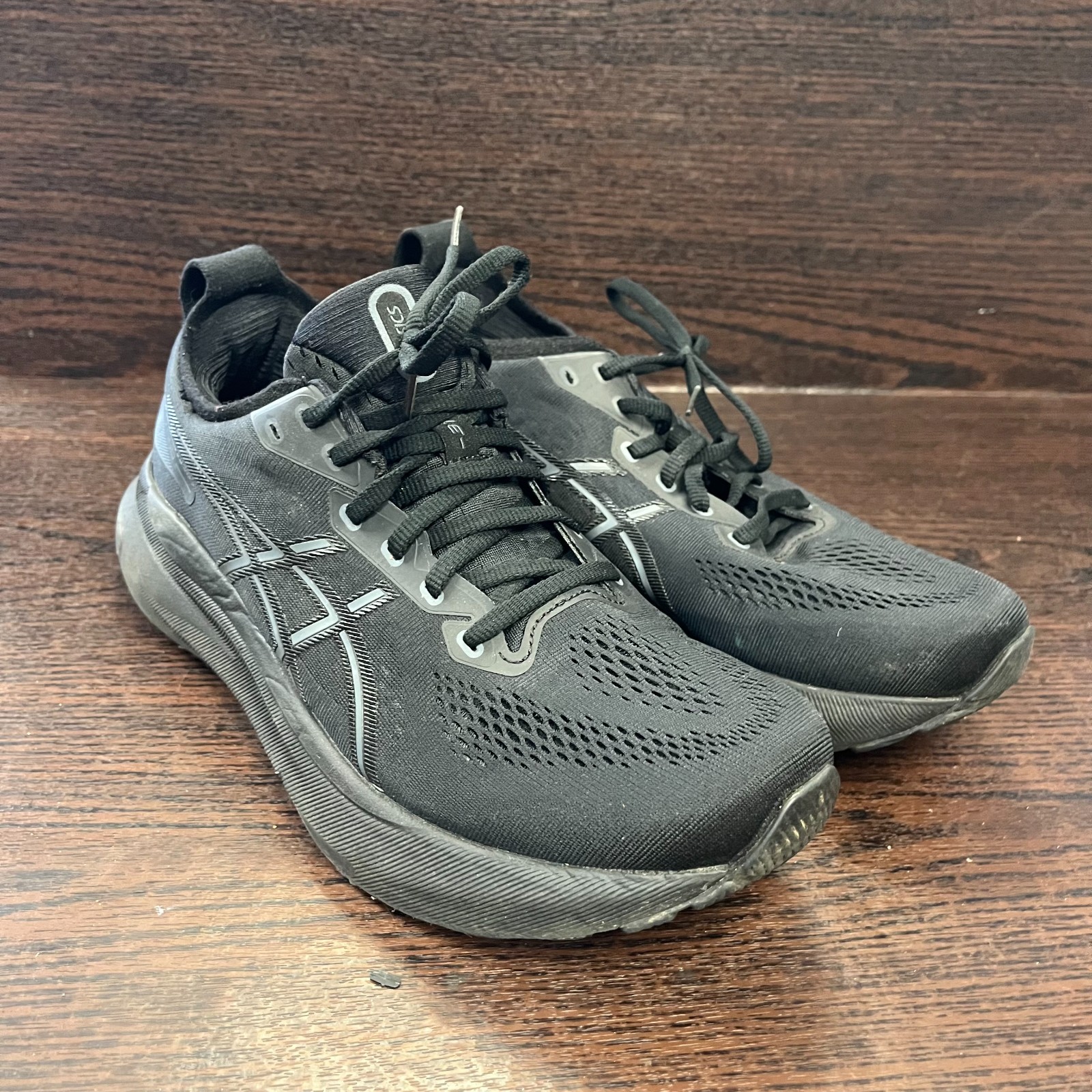 ASICS Gel-Kayano 31 Women’s Running Shoes Size 10.5 Black Sneakers 1012B670