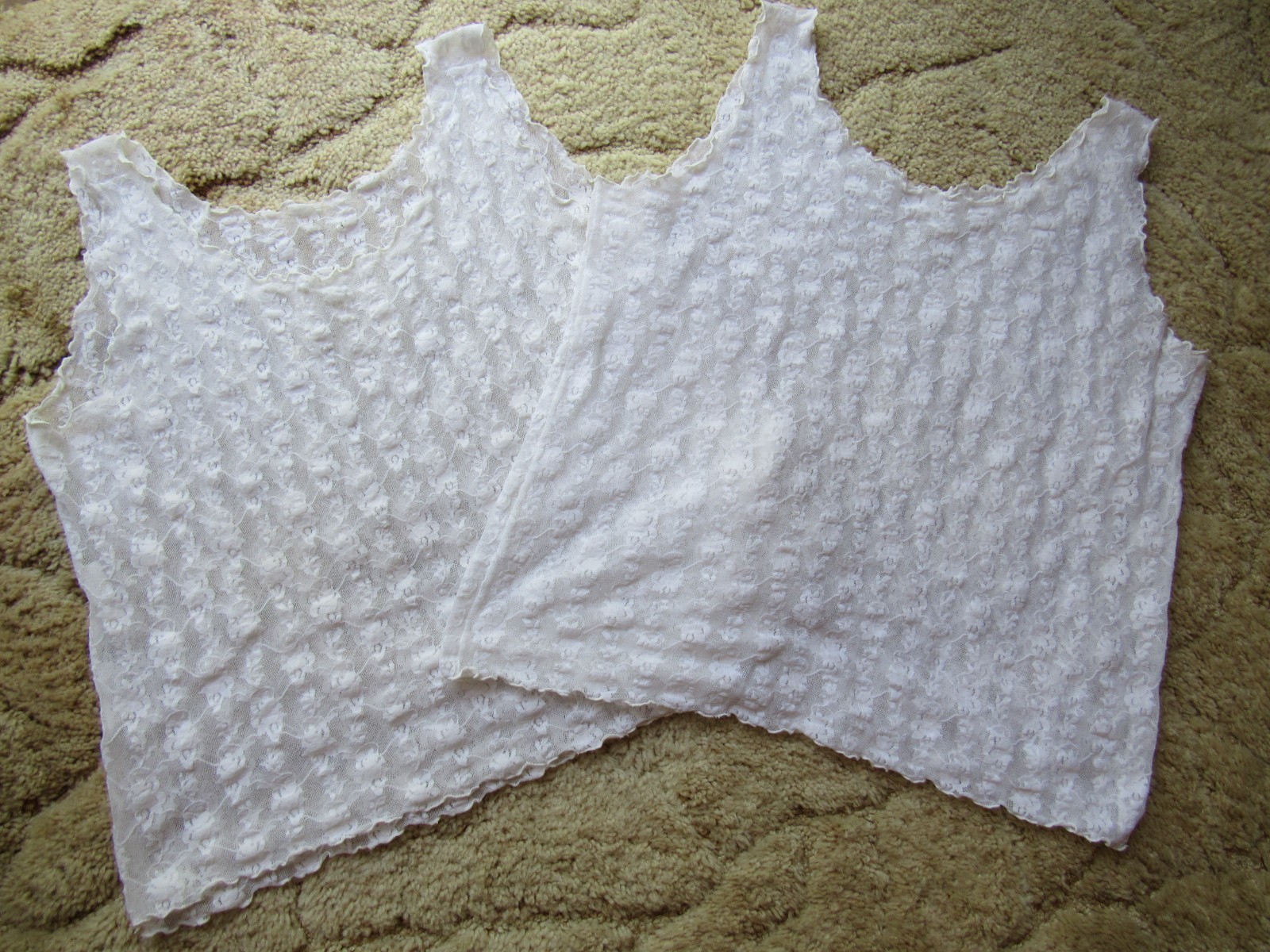Vintage Stretch Lace Tank Top / Camisoles, 2 Tops, White-, Size Sm/Med?-Unlined