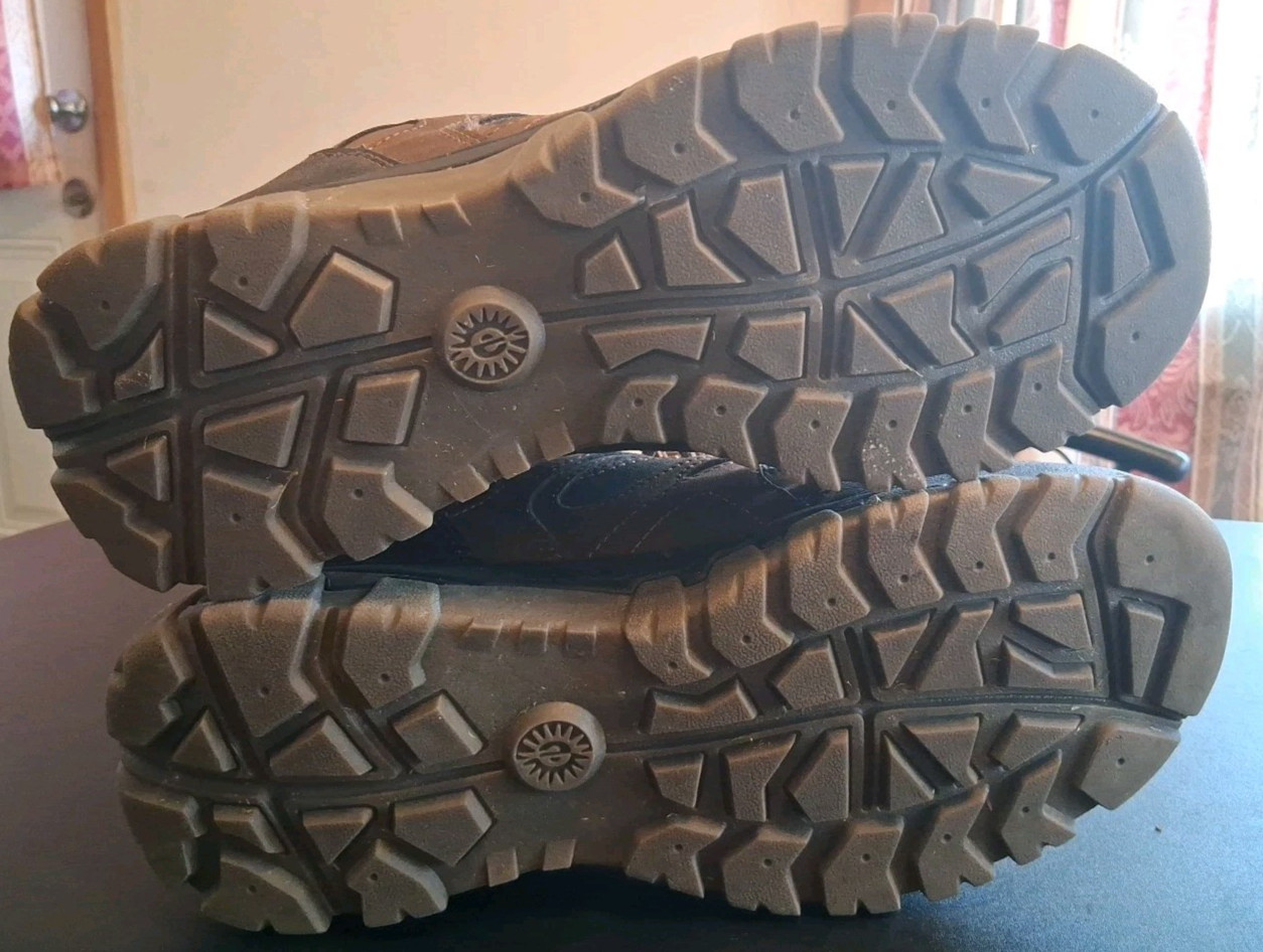 Earth Spirit Cold Creek Rugged Gelron Cushion Arch Support Men’s Shoe Size 9