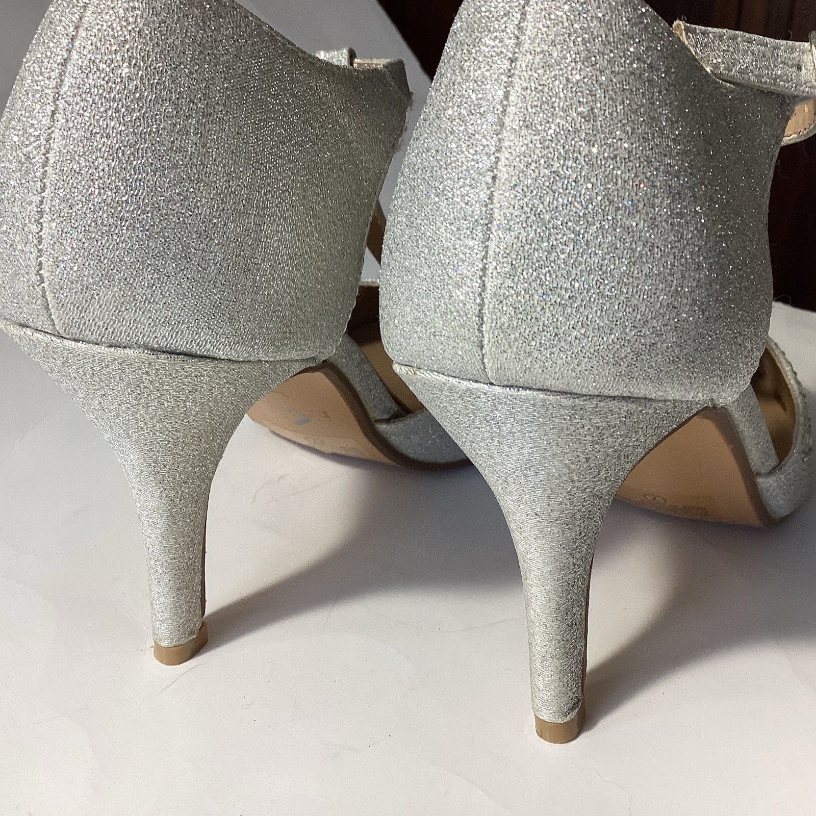 Delicacy Silver T Strap Bedazzled Sparkle Heels 7 Wedding Prom Cinderella