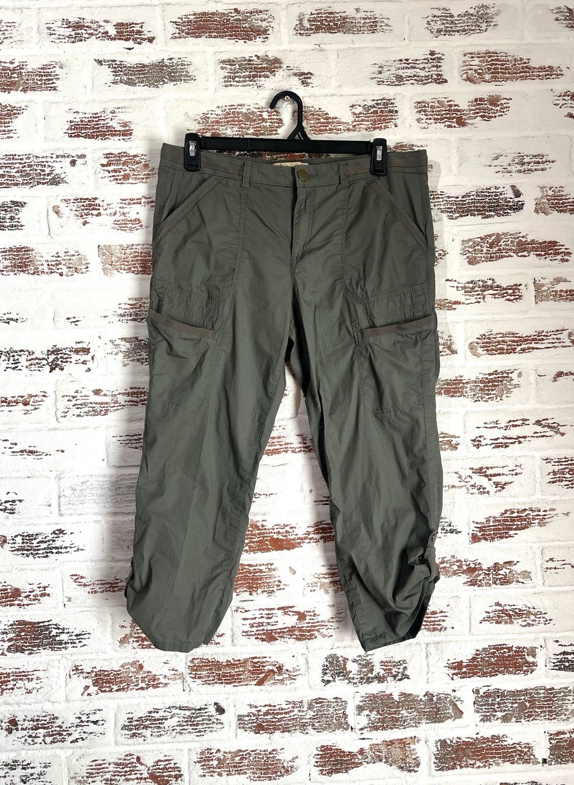 Democracy Flex-ellent Cargo Capri Pants Womens 14 Olive Green Cropped Roll Tab