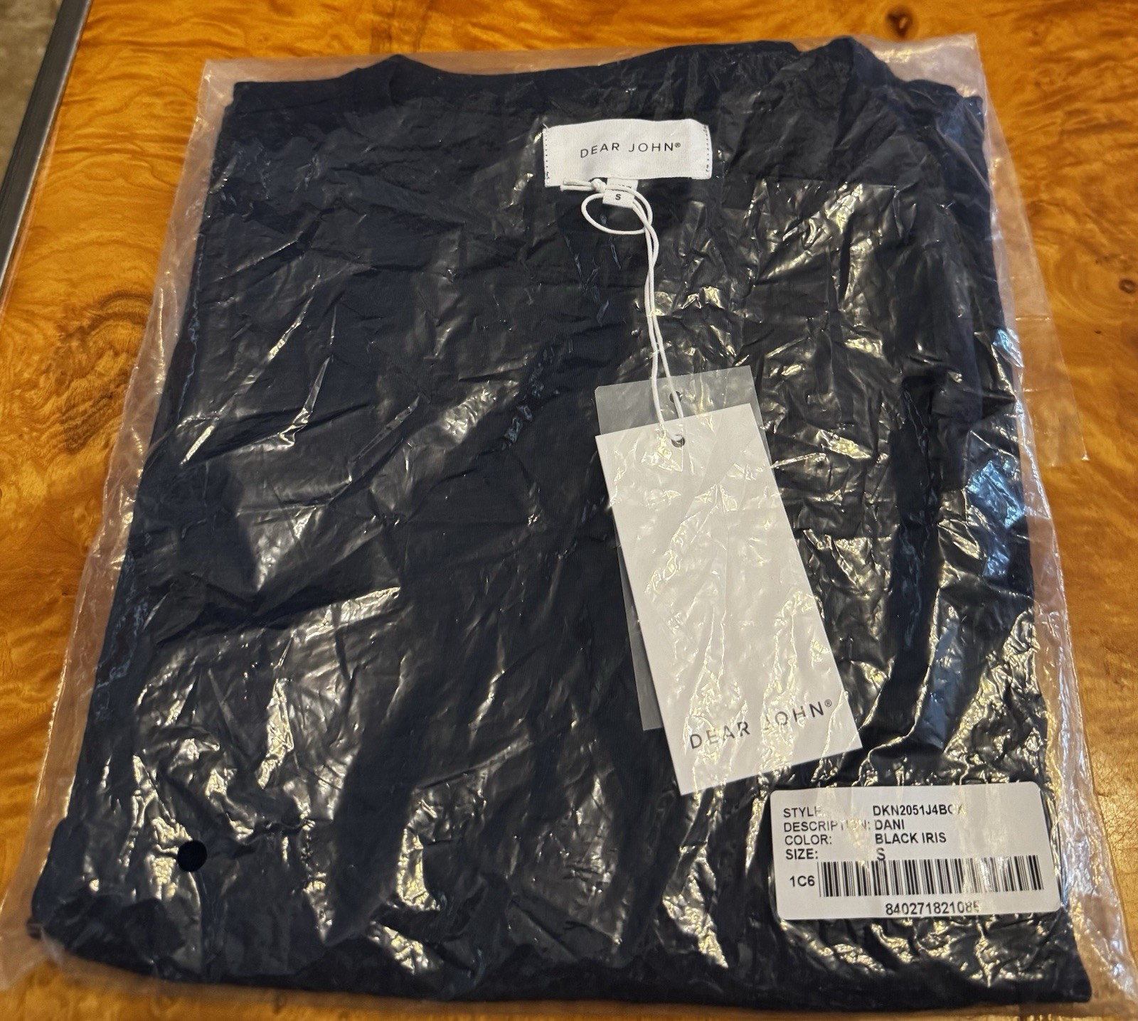 NWT Dear John Dani Black Iris Puffed Sleeve T Size Small Women’s