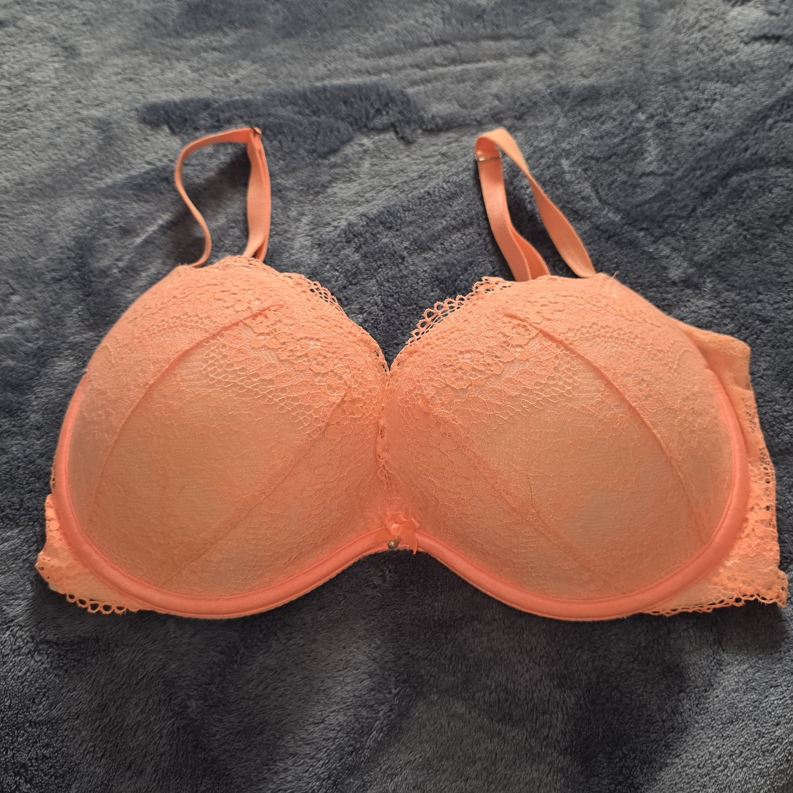 Victoria’s Secret Plunge Bra 32DD Coral Peach Lace Underwire Padded Sexy