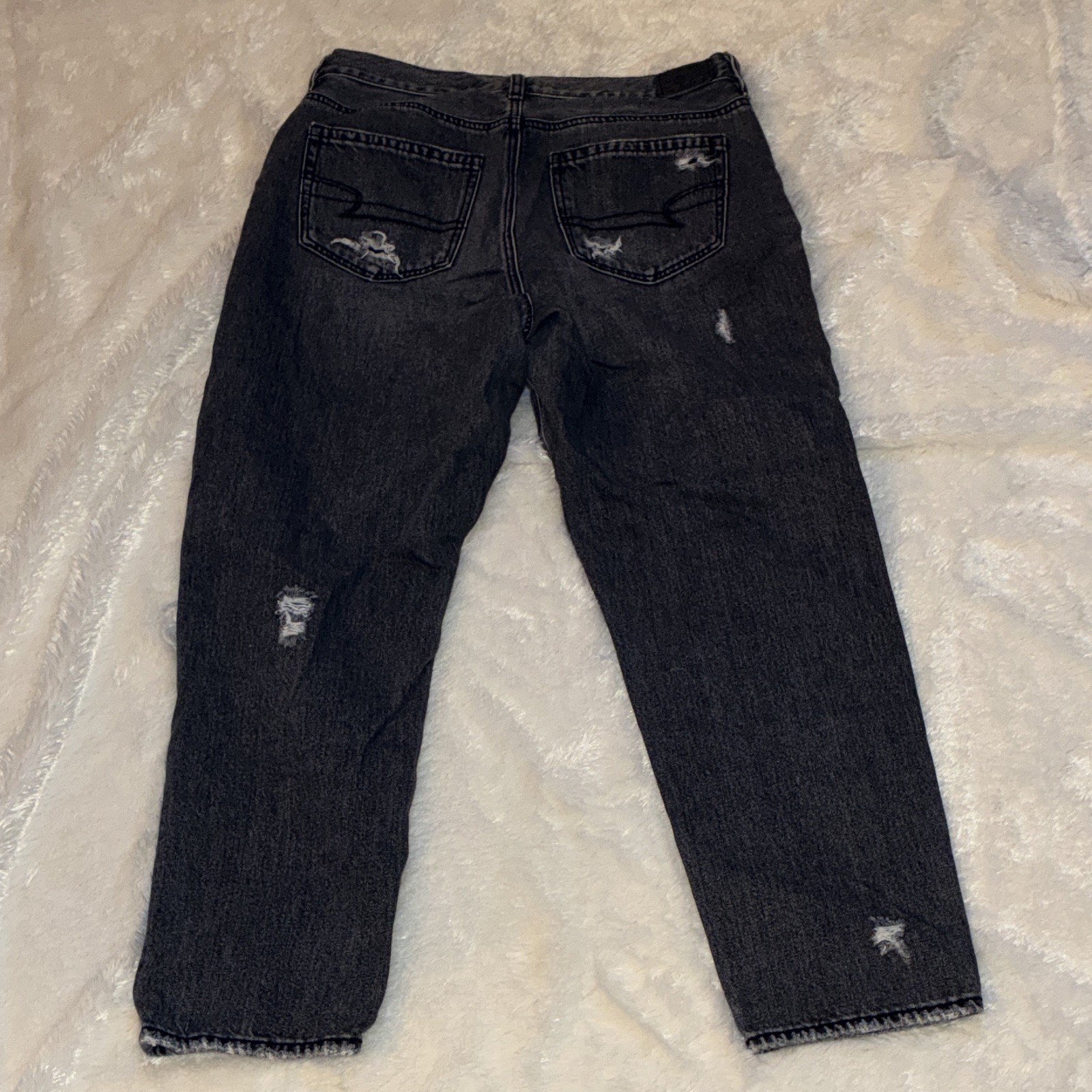 American Eagle Women’s Mom Jeans High Rise Dark Wash Distressed 100% Cotton