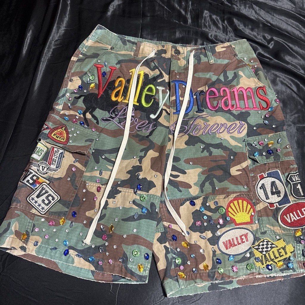 Vale forever Camo shorts