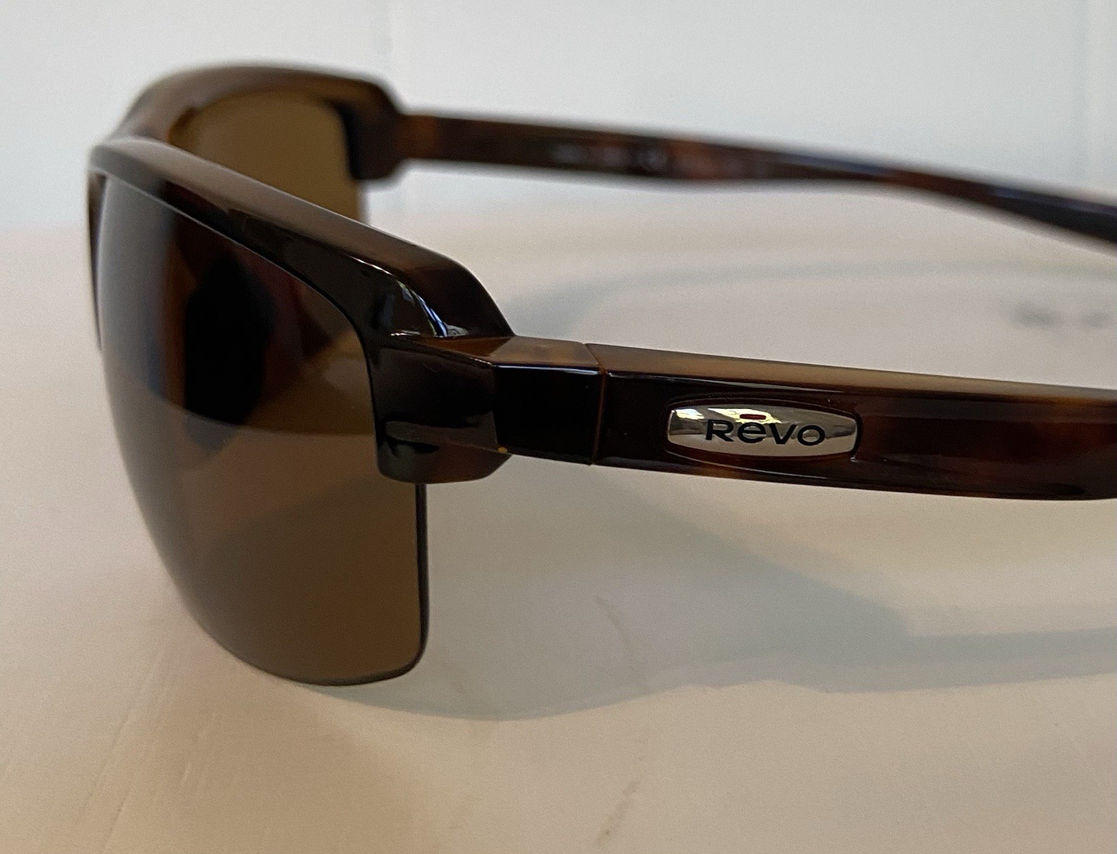 REVO Designer Polarized Sunglasses Crux S in Tortoise and Amber Lens RE4067 Revo