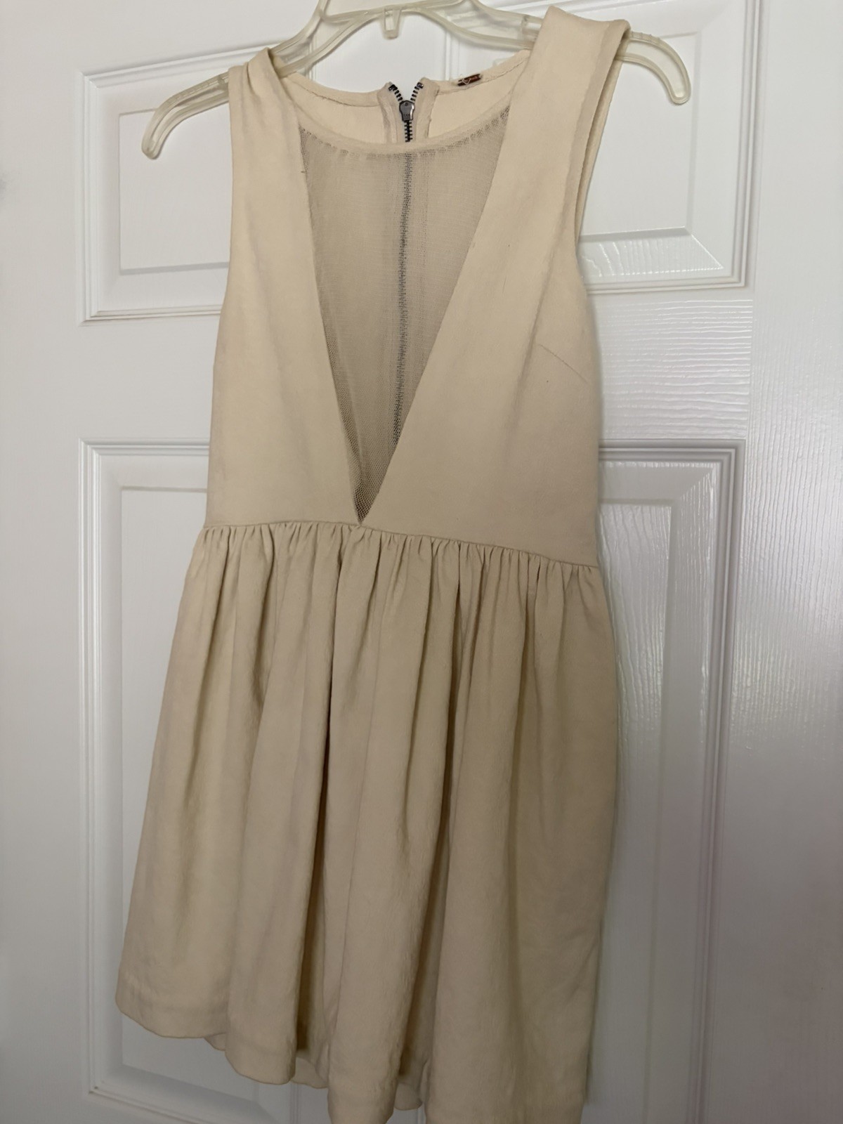 Free People Cream mesh V-Neck Top sz 4