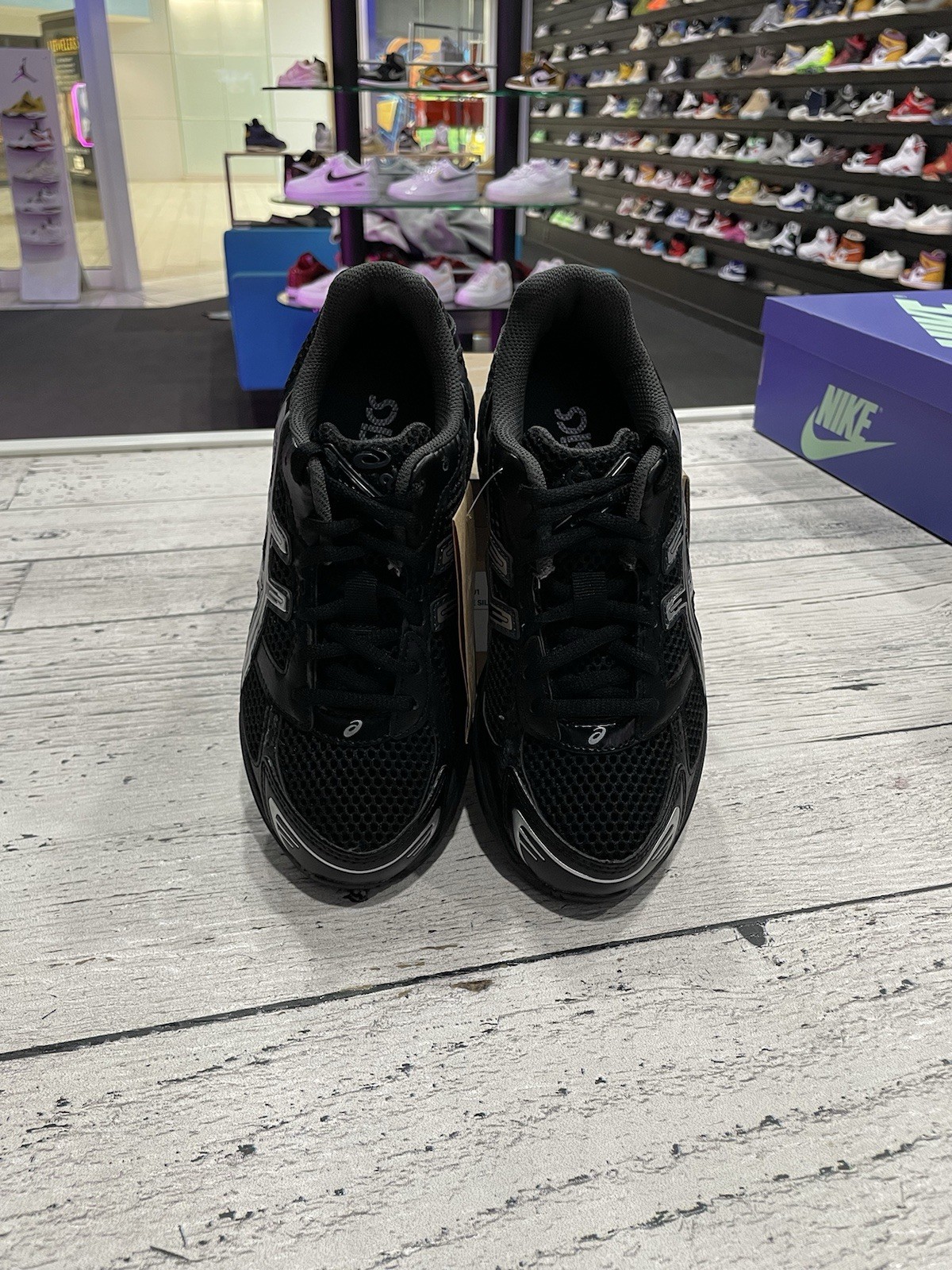 Size: 4M/5.5W – ASICS Gel-1130: Black/Pure Silver – NEW – 1201A906-001