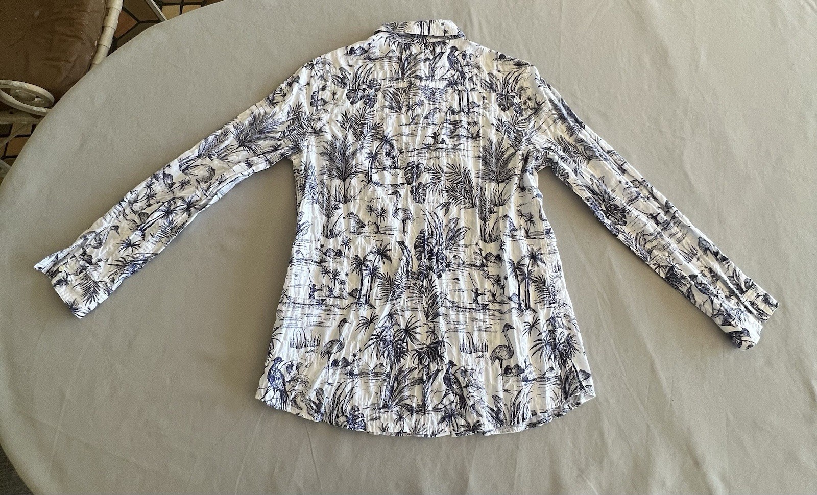 J McLaughlin Womens Button Up Shirt Size M White Blue Birds Floral Long Sleeve
