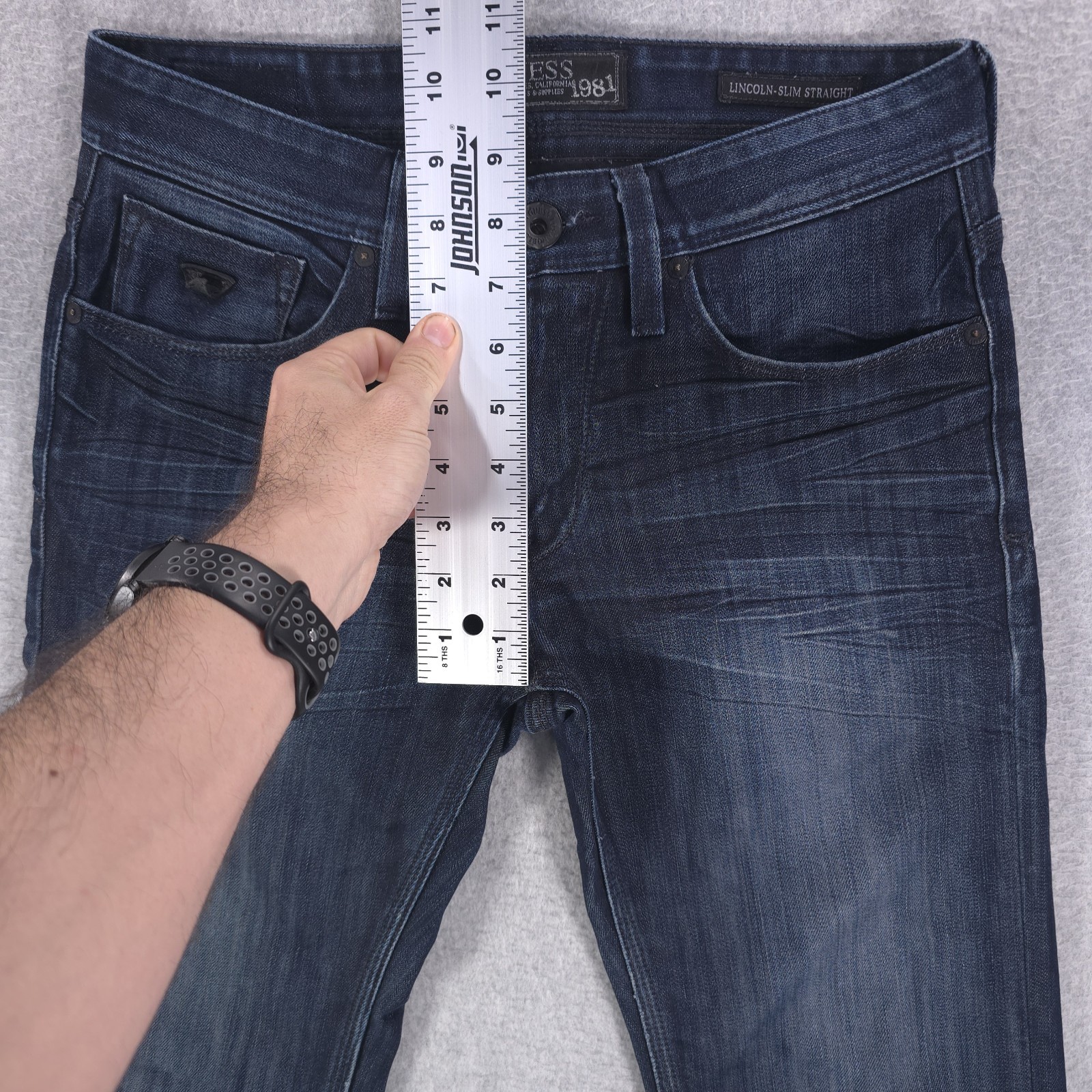 Guess Lincoln Low Slim Straight Dark Distressed Denim Casual Jeans Mens 28×32
