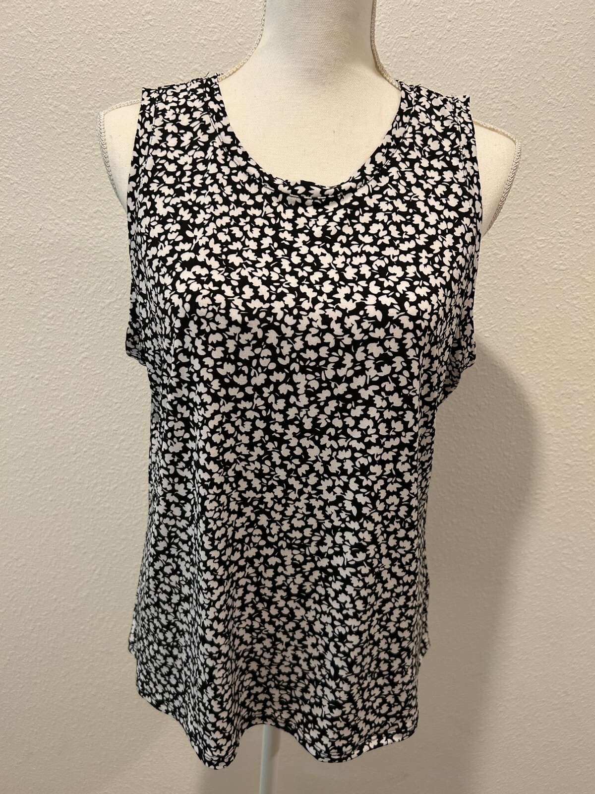 Vince Camuto Floral Crewneck Split Back Keyhole Tank Top MSRP $59 Choose Your Sz