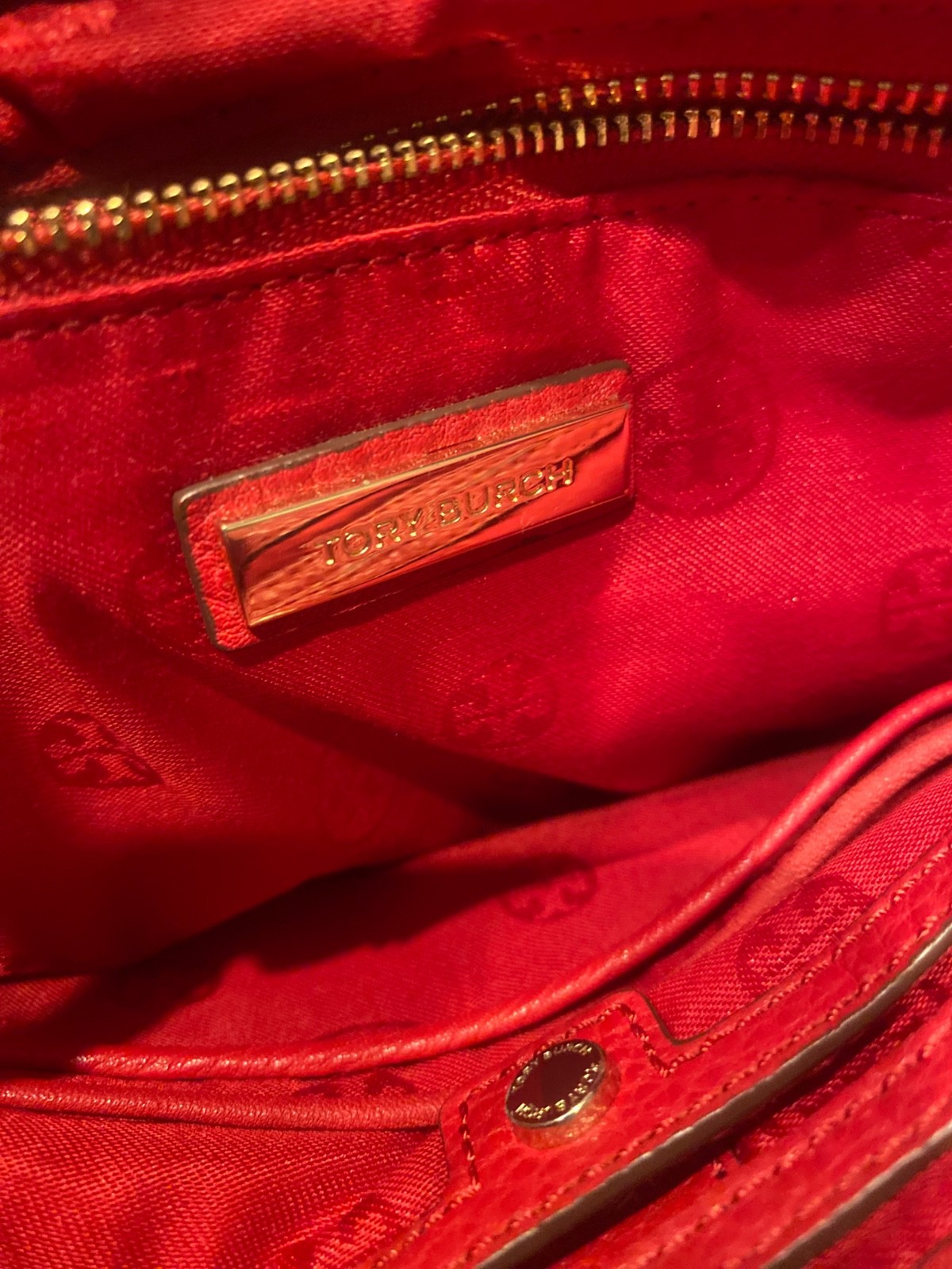 Tory Burch Robinson pebbled messenger bag purse Tory Burch red handbag