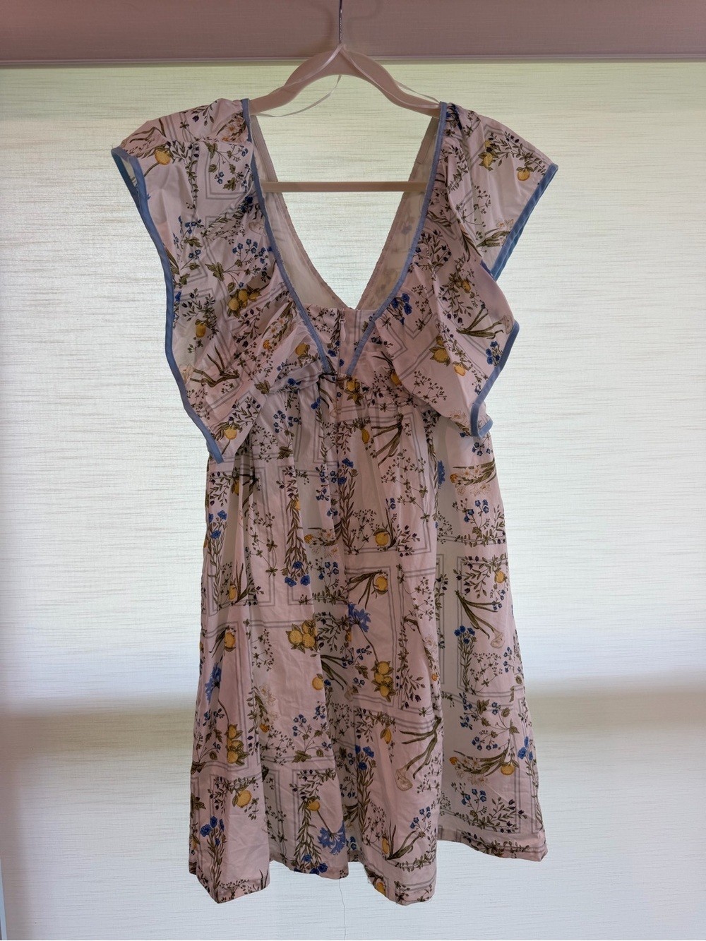 Sugarlips White Floral Mini Dress with Blue Trim size medium