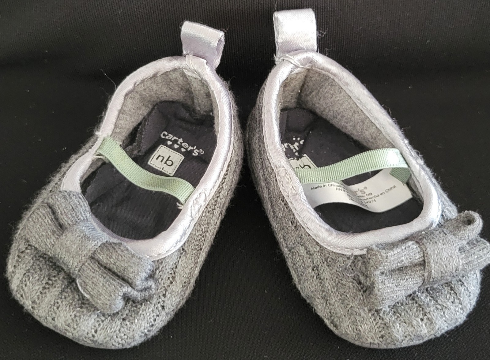 Carter’s Gray Bow Baby Slippers Size Newborn = 3.5 Inches Excellent Condition