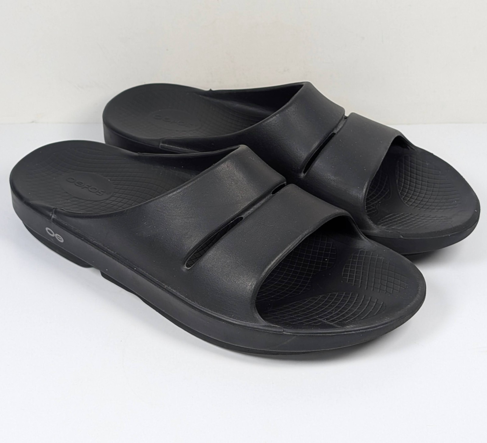 Oofos OOahh Slide Mens Size 12 Black Outdoor Sport Recovery Sandals Orthopedic