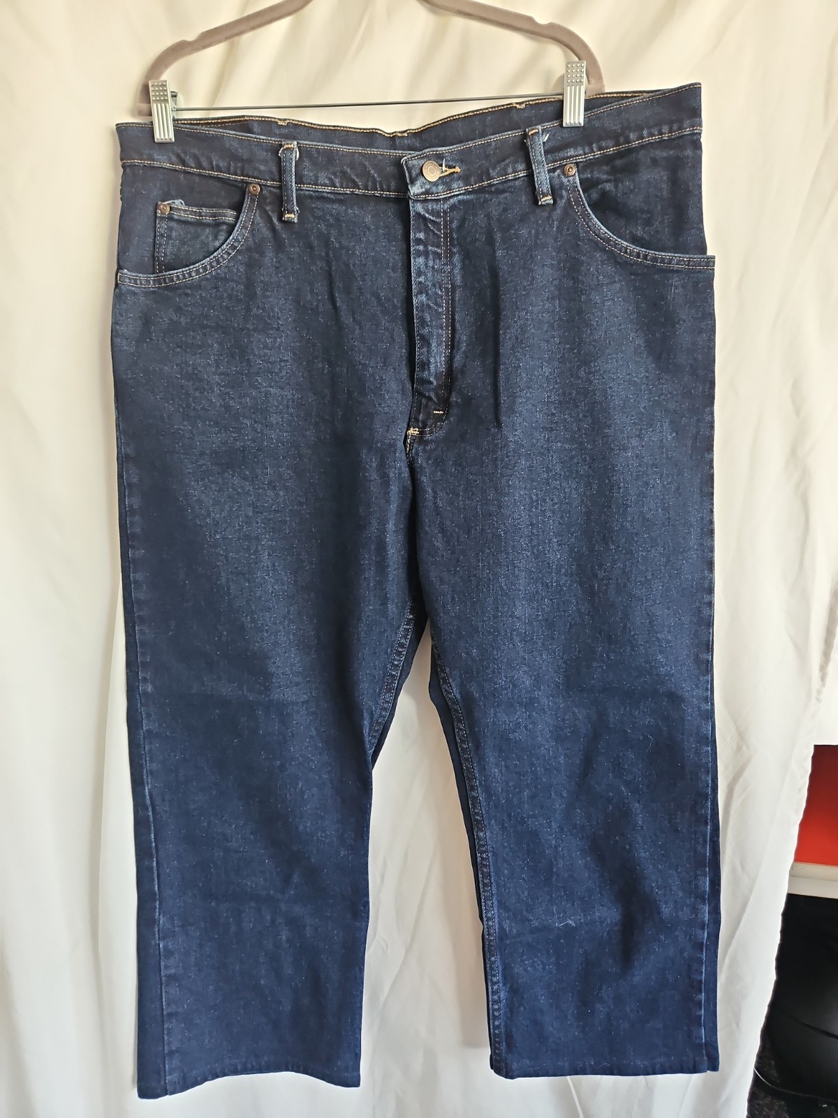 Wrangler Premium Quality Men’s Jeans 40×32 Dark Wash Relaxed Fit Comfort