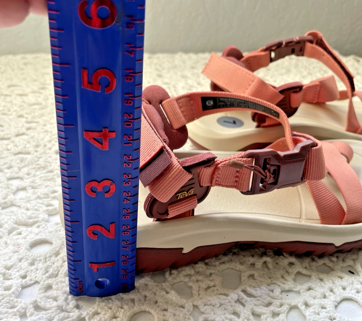 Teva Hurricane Terra Dactyl Coral Women’s Hiking Sandal Size 7