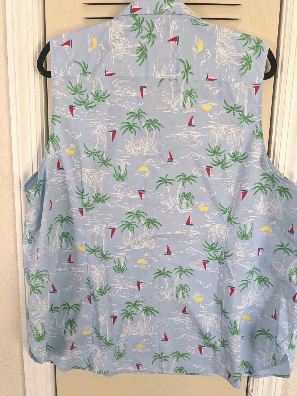 LANDS’ END Women’s 22W Sleeveless Blouse Blue Sailboat Palm Tree Button Front