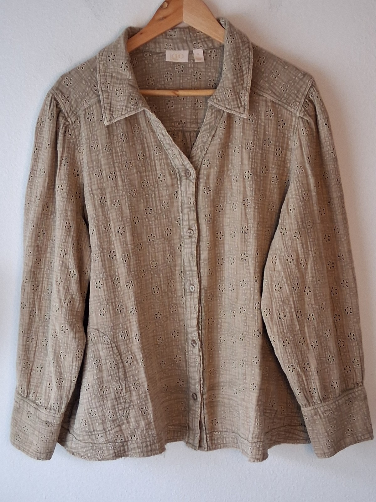 LOGO Lavish NWT By Lori Goldstein **XL 100% Cotton Eyelet Button Up Shirt Pkts.