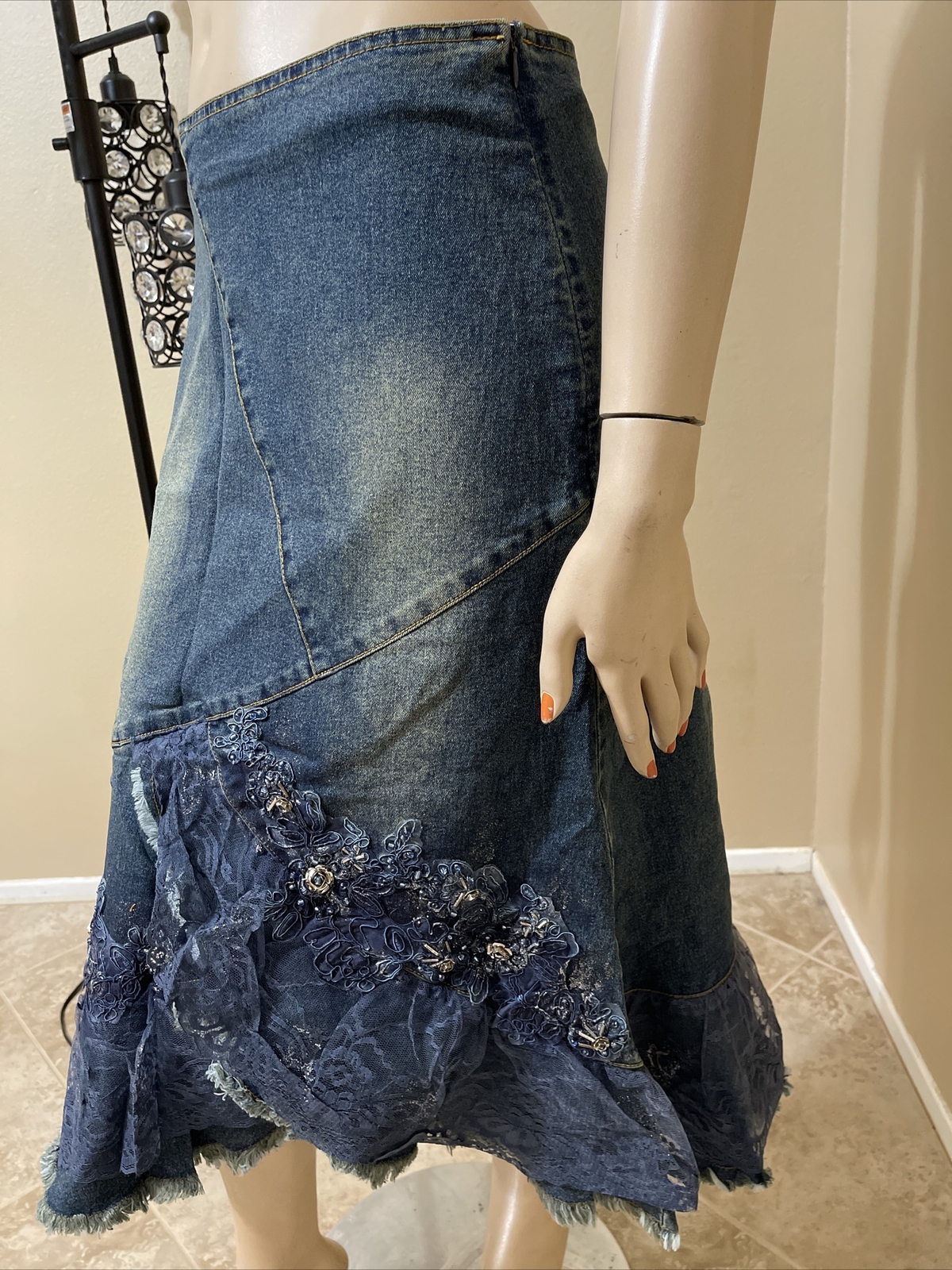 Women’s Blue Denim Cotton Casual Bead Embroidered Boho Size L(8-10) Skirt 9019