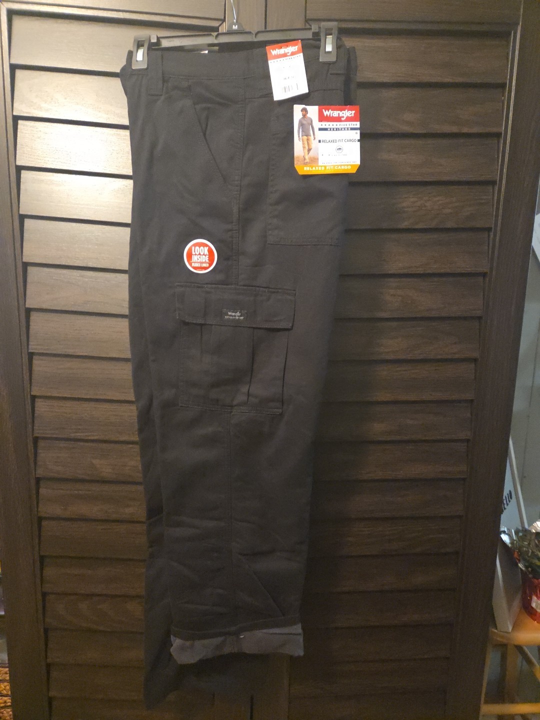 Wrangler Mens Fleece Lined Relaxed Fit Cargo Black Cotton Pants Size 36×32 NWT