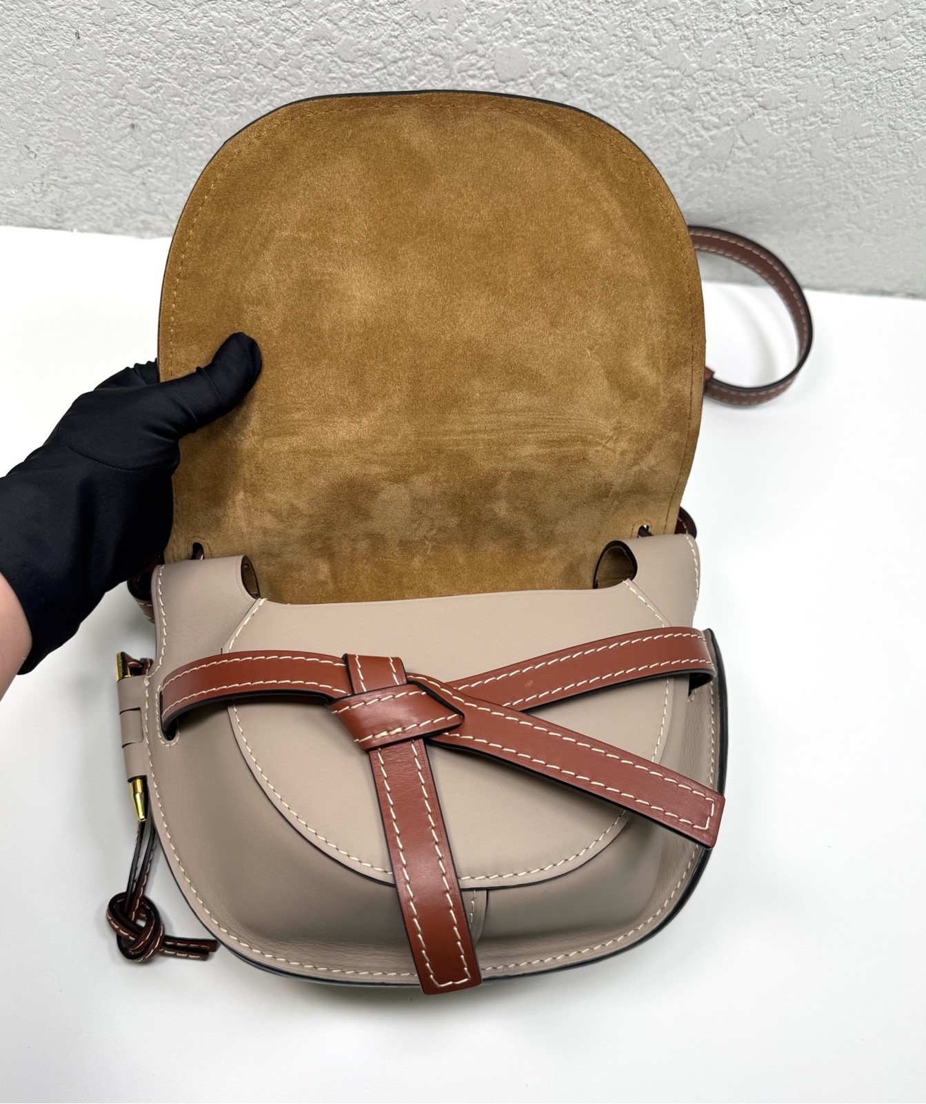 Loewe Pre-Owned Authentic Saddle Bag Caramel Free Tracked Shipping