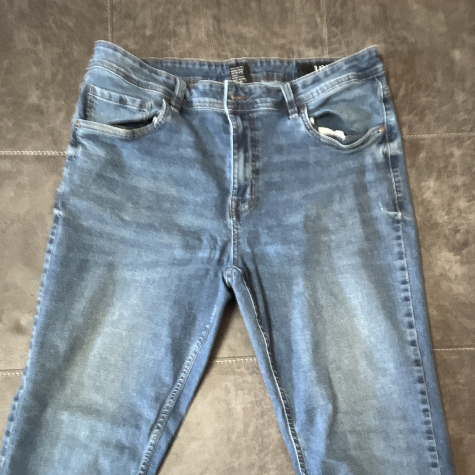 The Perfect Jean Men’s Athletic Fit Mid Rise Blue Medium Wash Denim Jeans