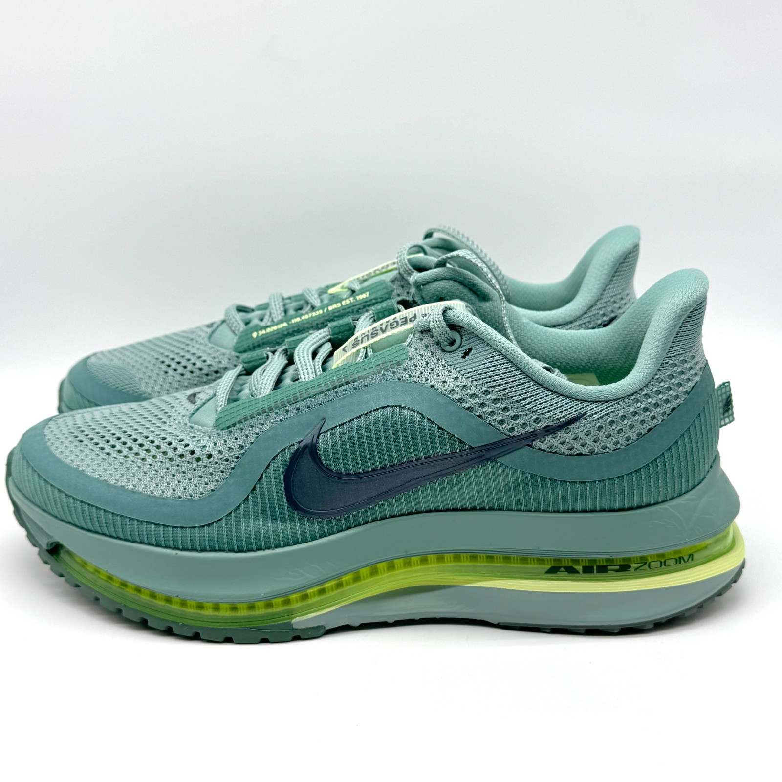 Nike Mens Pegasus Premium Cannon Green Shoes Sz 8 M / 9.5 W New HQ2592-009